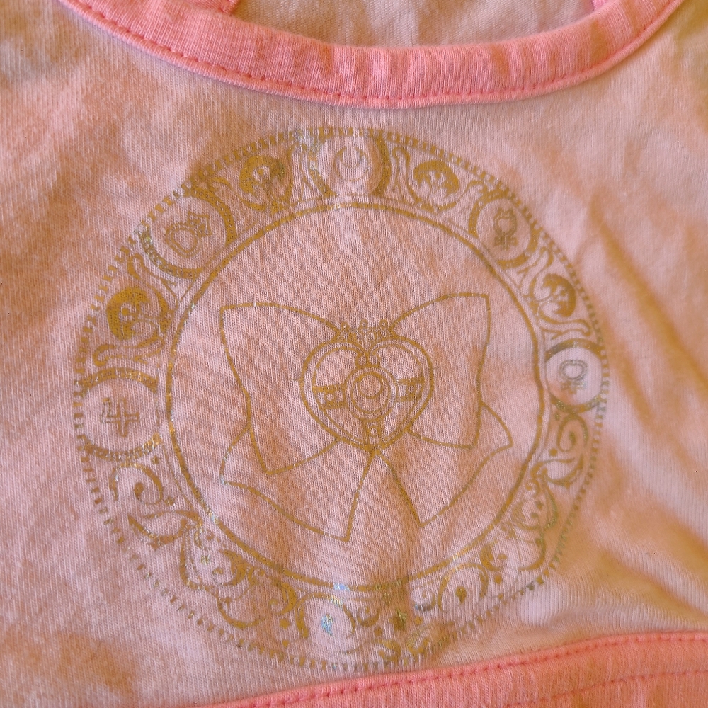 {🌜 SAILOR MOON🌛 } **NWOT** pink iridescent sports bra